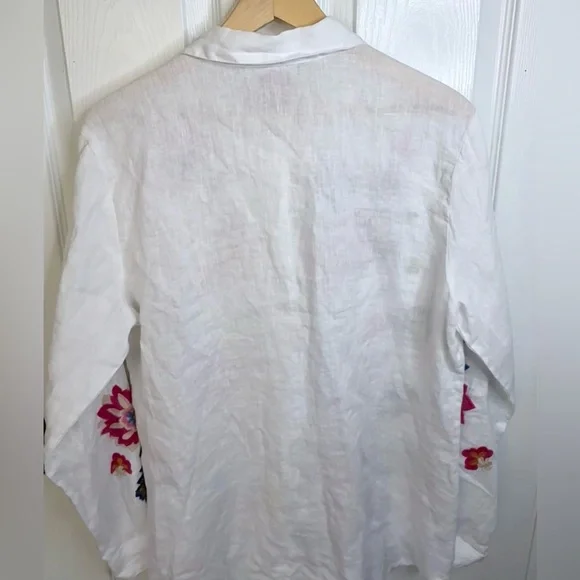 Johnny Was 100% Linen Embroidered Butterfly & Floral Button Down Shirt - Size M - Picture 4 of 6